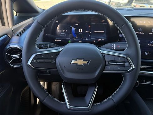 New 2026 Chevrolet Equinox EV LT image 12