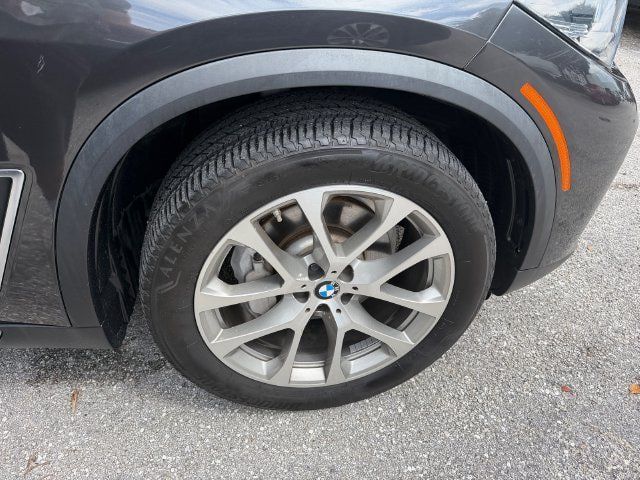 Used 2020 BMW X5 xDrive40i w/ Convenience Package AWD/4WD image 13