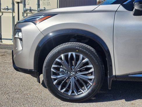 New 2026 Nissan Rogue Platinum image 6