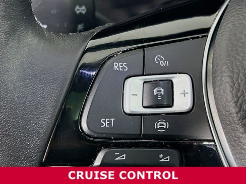 Used 2019 Volkswagen Tiguan SEL w/ 3rd Row Seat Package image 14