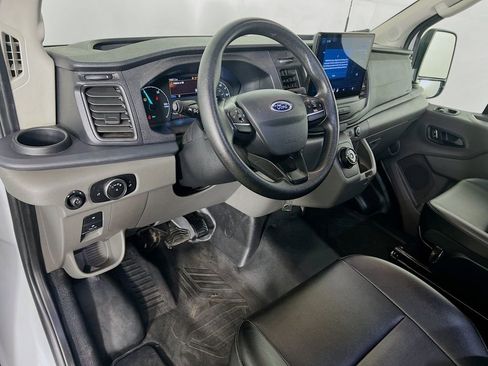 Used 2023 Ford E-Transit 148 High Roof Extended image 9