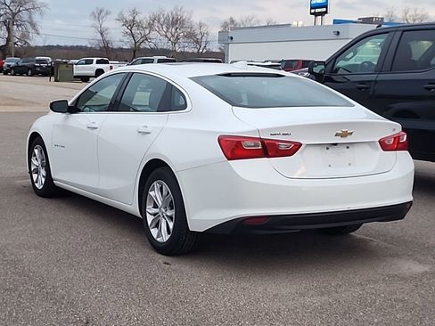 Used 2023 Chevrolet Malibu LT image 2