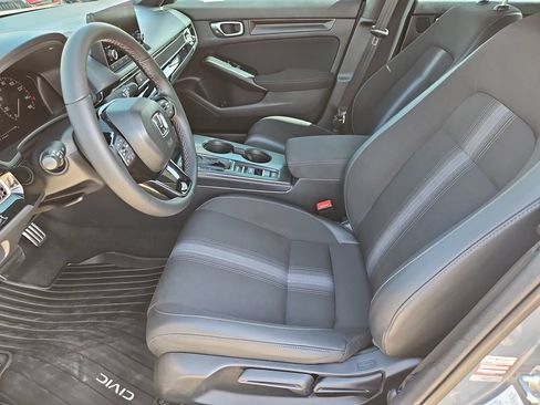 Used 2025 Honda Civic Sport image 14