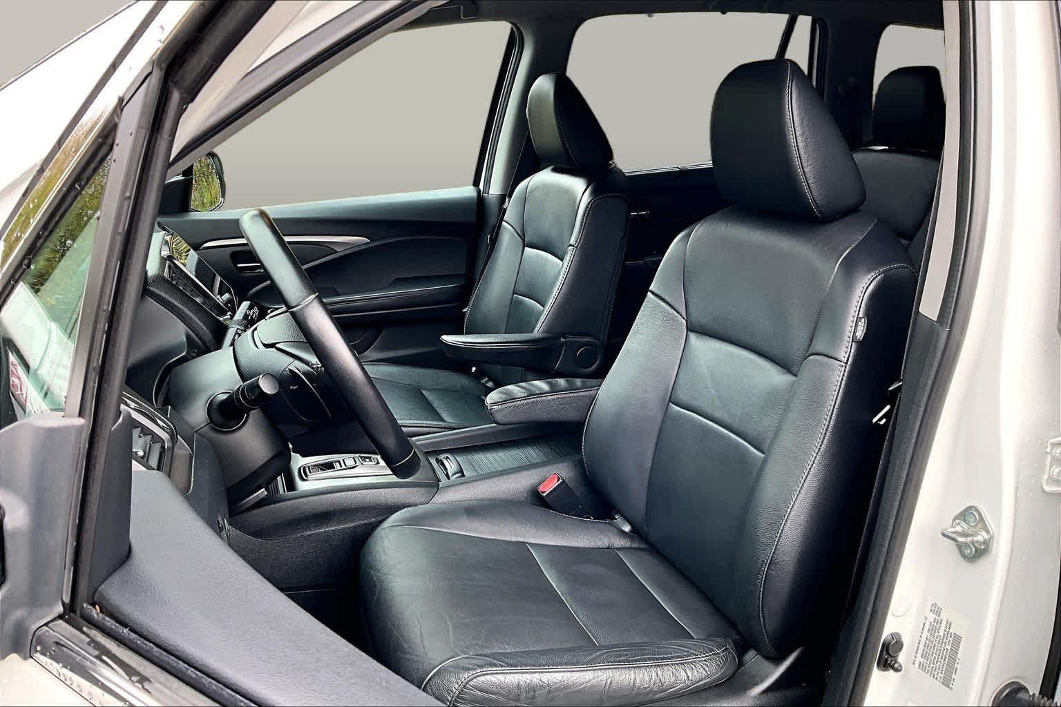 Used 2021 Honda Pilot Special Edition image 9