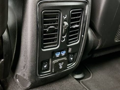 Used 2021 Jeep Grand Cherokee Limited w/ Luxury Group II AWD/4WD image 30