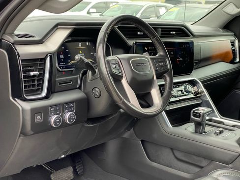 Used 2022 GMC Sierra 1500 Denali AWD/4WD image 10