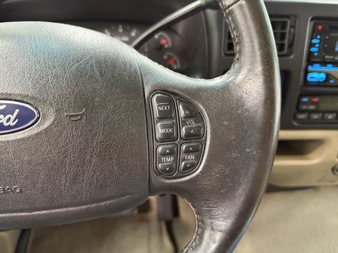 Used 2005 Ford Excursion Limited AWD/4WD image 30