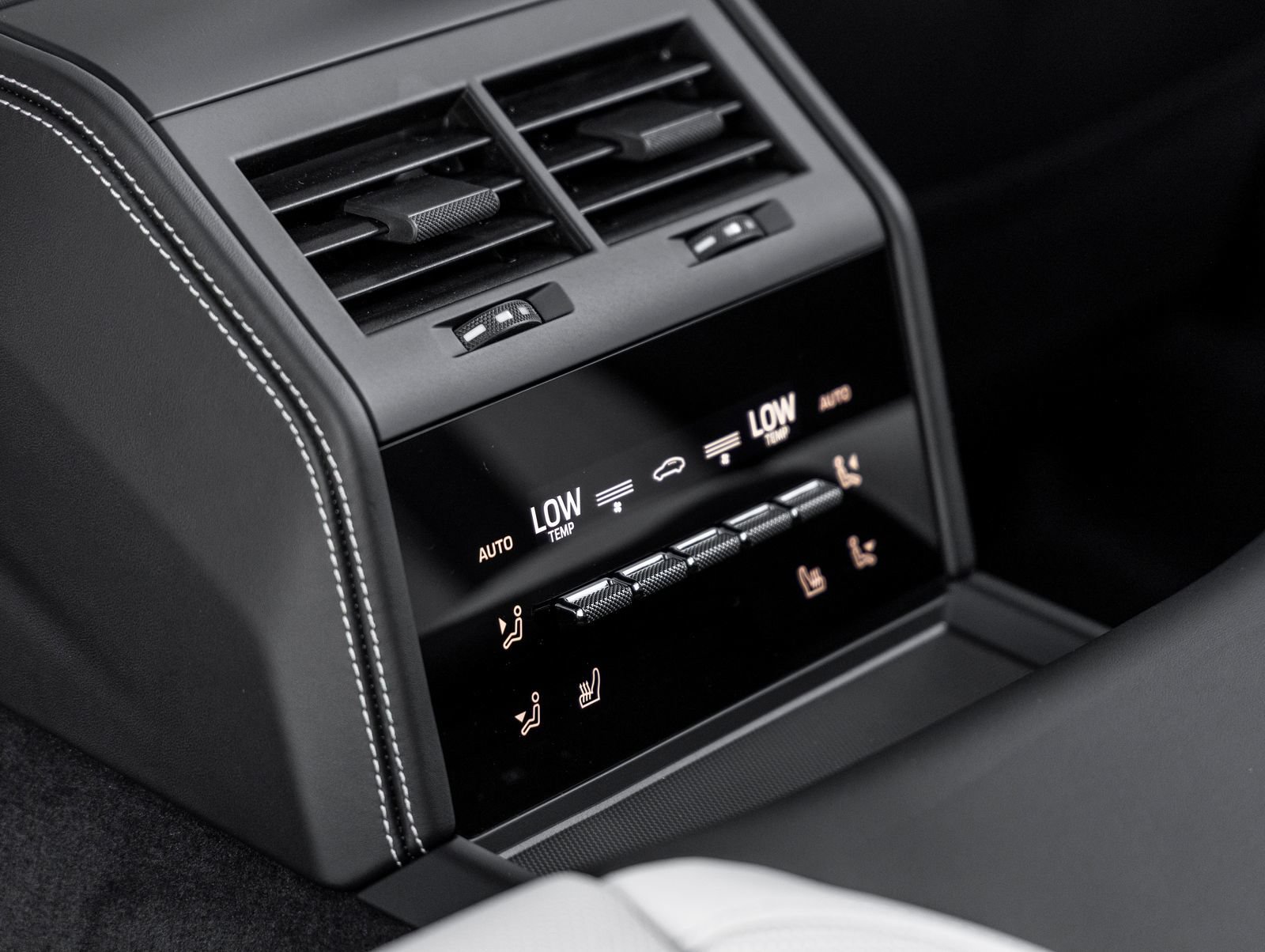 Certified 2026 Porsche Panamera 4 AWD/4WD image 30