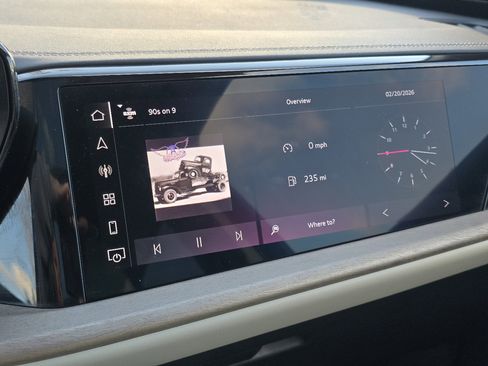 Certified 2025 Audi Q5 Prestige image 28