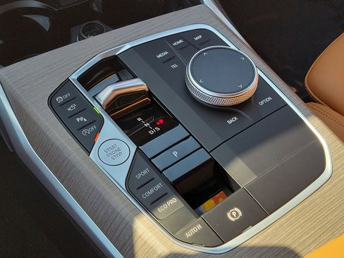 Used 2025 BMW 330i Sedan image 26