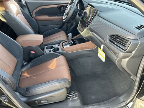 New 2025 Subaru Forester Touring image 8