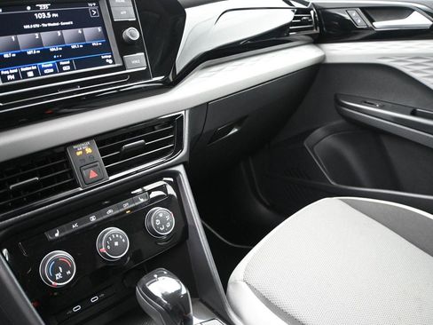 Certified 2023 Volkswagen Taos S AWD/4WD image 4