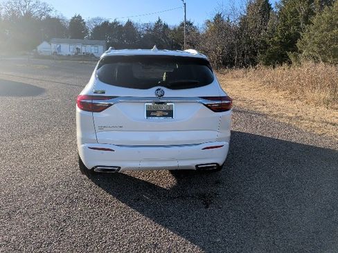 Used 2020 Buick Enclave Avenir w/ Avenir Technology Package image 4