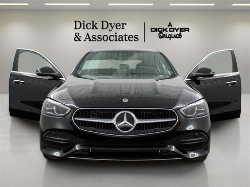 Used 2025 Mercedes-Benz C 300 Sedan image 8