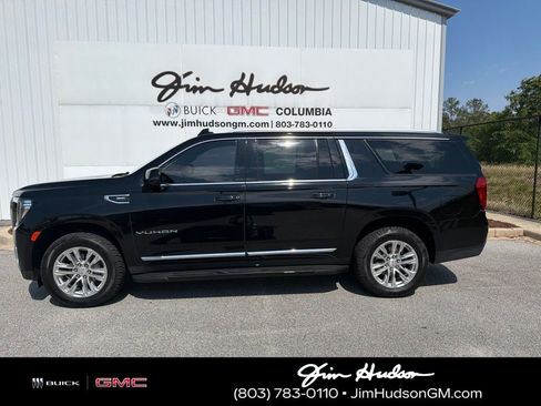 Used 2023 GMC Yukon XL SLT w/ SLT Luxury Package AWD/4WD image 2