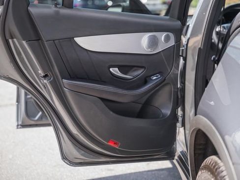 Used 2019 Mercedes-Benz GLC 300 4MATIC image 35
