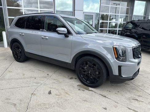Used 2022 Kia Telluride EX w/ EX Premium Package AWD/4WD image 16