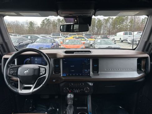 Used 2023 Ford Bronco Outer Banks image 11