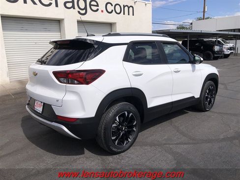Used 2021 Chevrolet TrailBlazer LT FWD image 8