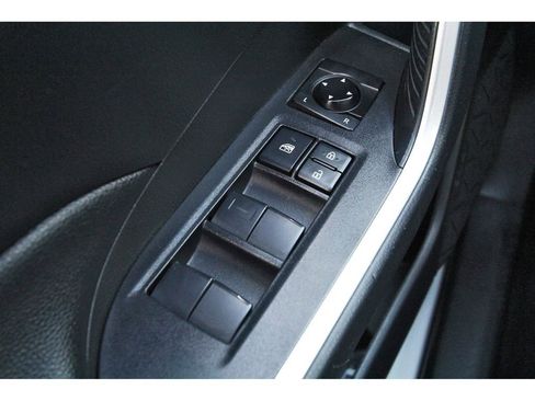 Used 2021 Toyota RAV4 LE image 20