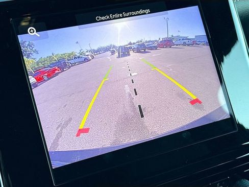 Used 2024 Jeep Grand Cherokee Laredo w/ Luxury Tech Group I RWD image 13