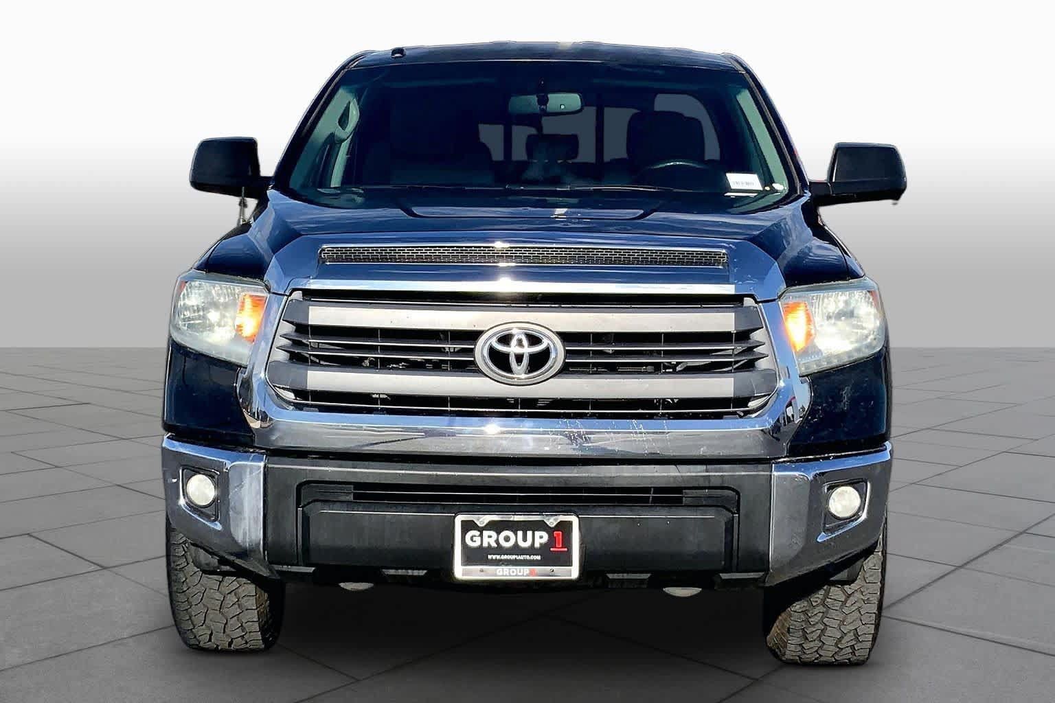 Used 2014 Toyota Tundra SR5 w/ SR5 Upgrade Package AWD/4WD image 4
