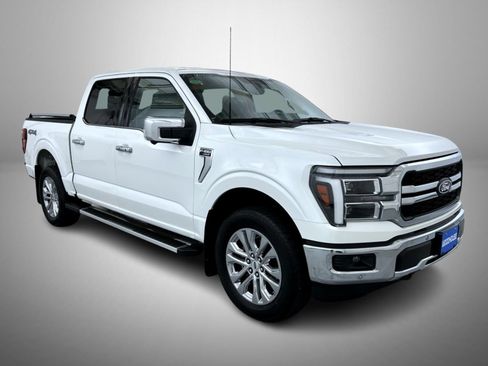 Used 2025 Ford F150 Lariat w/ Equipment Group 502A High AWD/4WD image 3