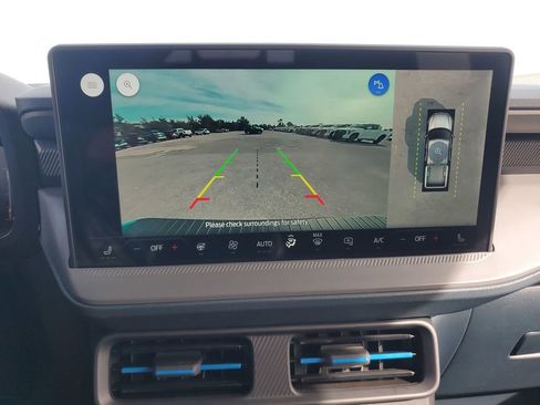 Used 2025 Ford Maverick Lobo image 31