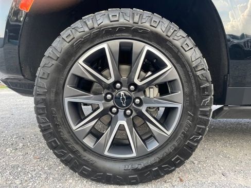Used 2023 Chevrolet Tahoe Z71 w/ Off-Road Capability Package image 27