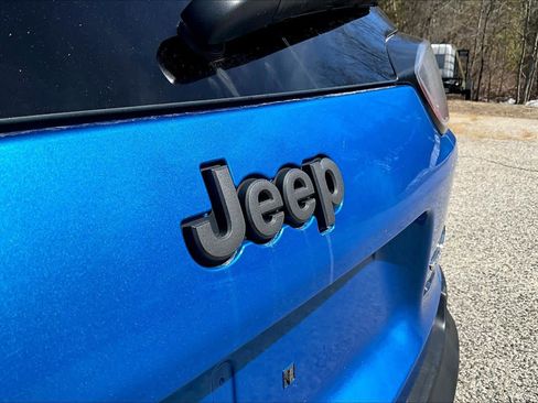 Used 2019 Jeep Cherokee Trailhawk AWD/4WD image 33