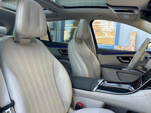 Used 2023 Mercedes-Benz EQS 450+ SUV image 31