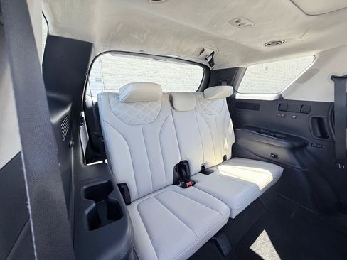 Used 2022 Hyundai Palisade Calligraphy FWD image 13