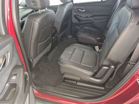 Used 2022 Chevrolet Traverse RS FWD image 4