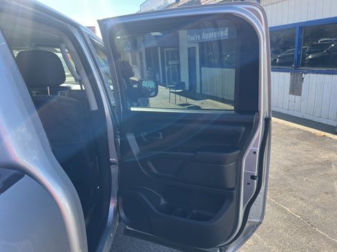 Used 2018 Nissan Titan S w/ S Utility Package image 36