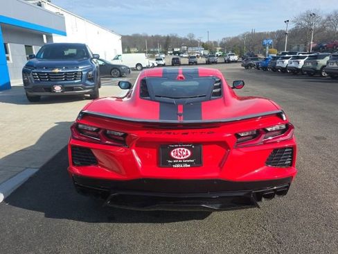 Used 2024 Chevrolet Corvette Stingray Coupe w/ 1LT RWD image 4