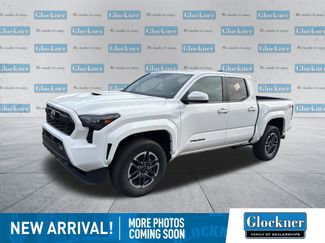 Used 2025 Toyota Tacoma TRD Sport video 1