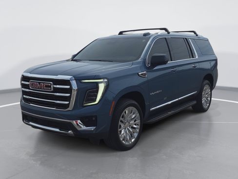 Used 2026 GMC Yukon XL Elevation w/ Elevation Premium Package AWD/4WD image 7