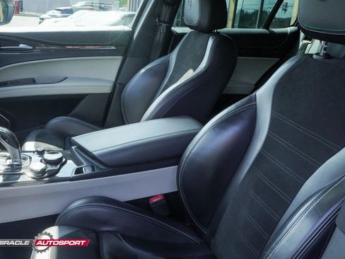 Used 2019 Alfa Romeo Stelvio Quadrifoglio w/ Driver Assist Dynamic Package AWD/4WD image 19
