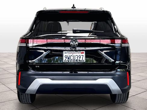 Used 2026 Volkswagen Tiguan SE FWD image 8