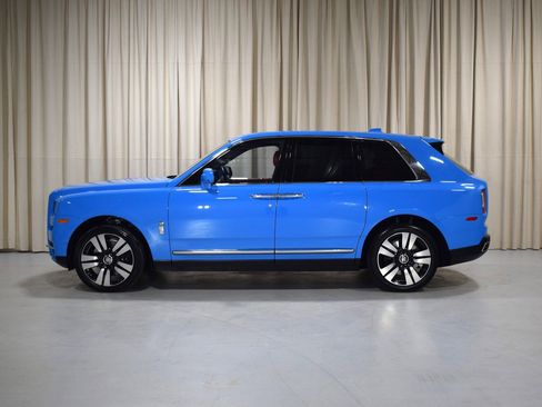 Certified 2022 Rolls-Royce Cullinan w/ Dynamic Package image 3