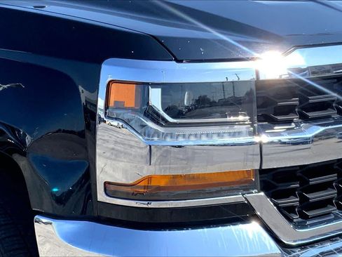 Used 2017 Chevrolet Silverado 1500 LT w/ Texas Edition RWD image 23