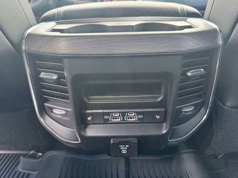 New 2025 RAM 2500 Laramie AWD/4WD image 16