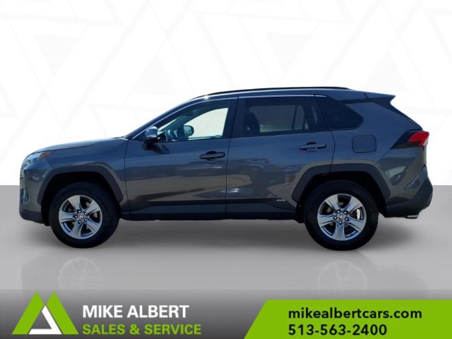 Used 2023 Toyota RAV4 XLE AWD/4WD image 4