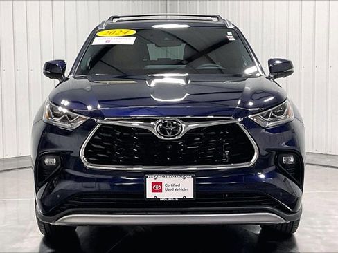 Certified 2024 Toyota Highlander Platinum AWD/4WD image 2