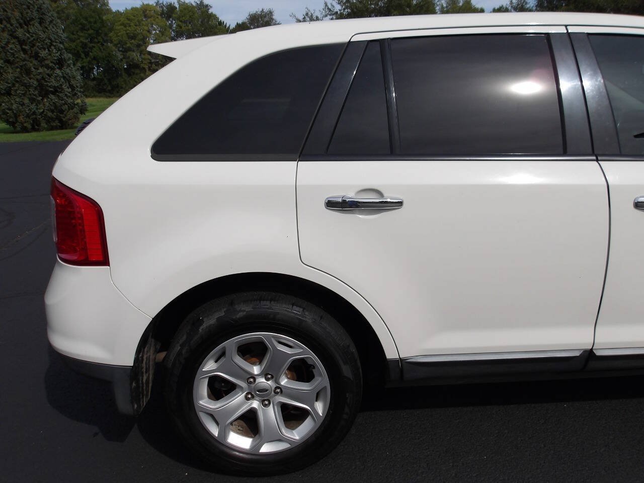 Used 2011 Ford Edge SEL w/ 202A Rapid Spec Order Code AWD/4WD image 34