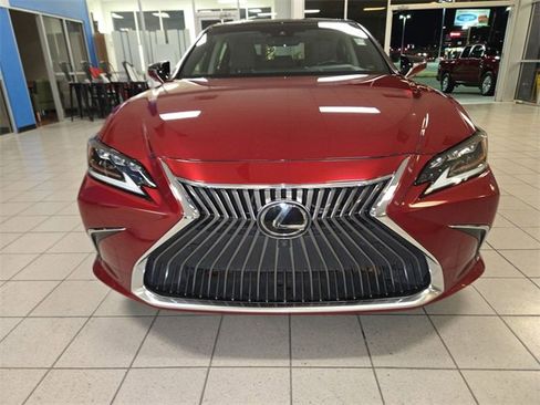 Used 2019 Lexus ES 350 Ultra Luxury image 3