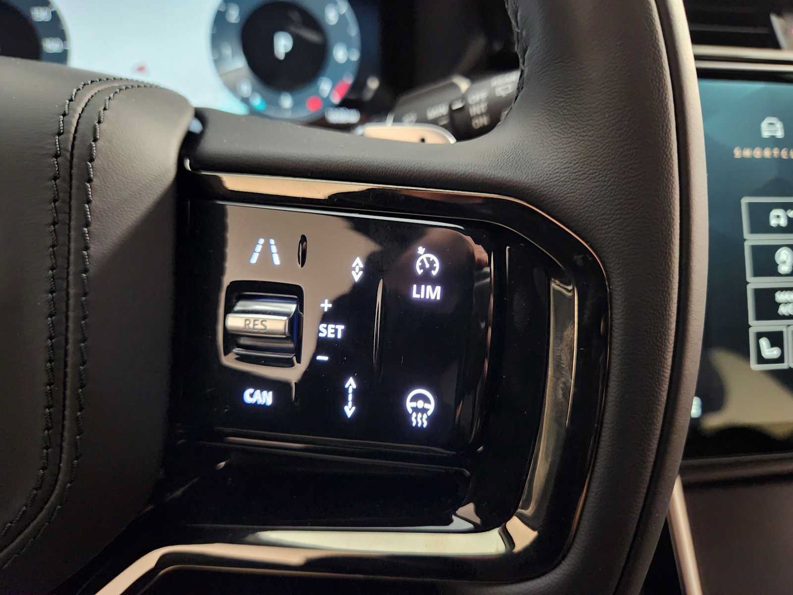 New 2026 Land Rover Range Rover Velar S AWD/4WD image 27
