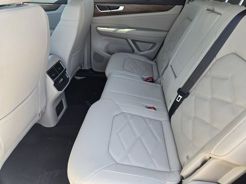 New 2026 Volkswagen Atlas SE FWD image 23