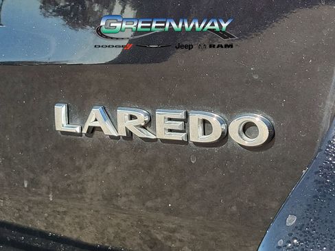 Used 2019 Jeep Grand Cherokee Laredo w/ Laredo X Package image 7