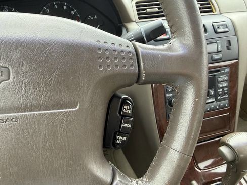 Used 1997 Nissan Maxima GLE image 14